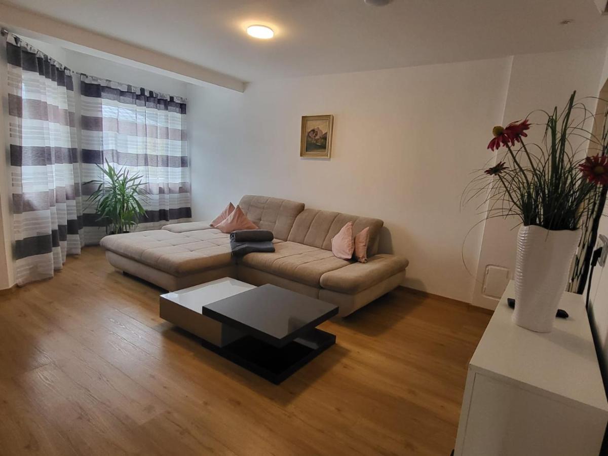 Baicu Zell Am Apartment *